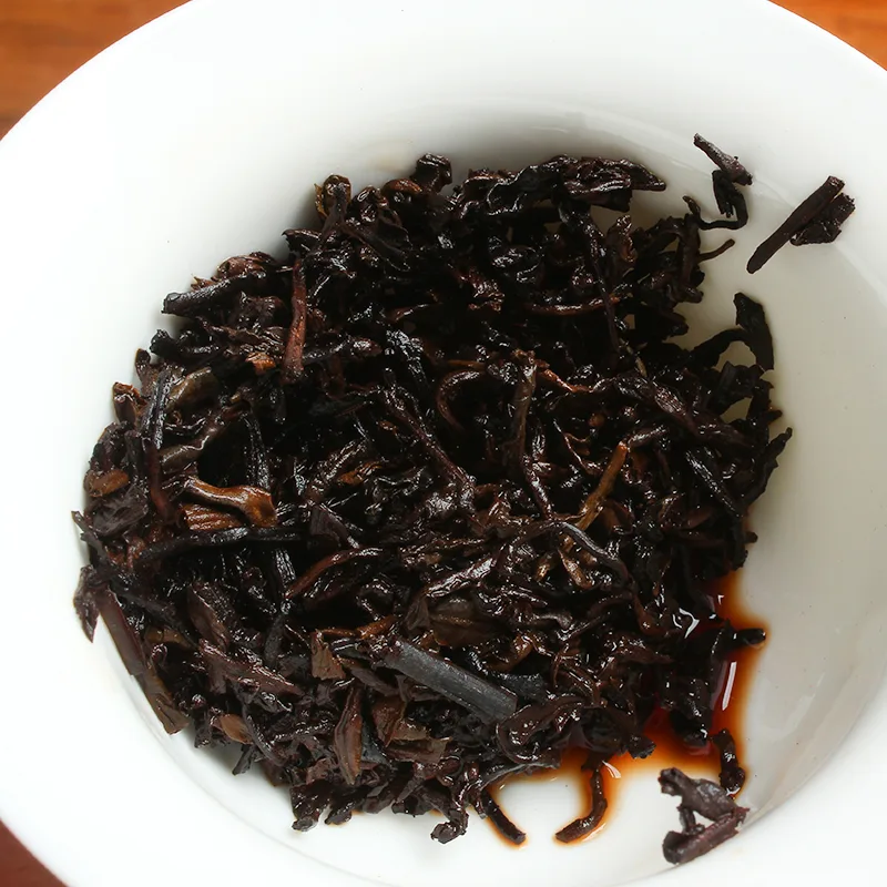 七彩云南  名门普洱  普洱茶 熟茶  2020年/200克/盒 图2