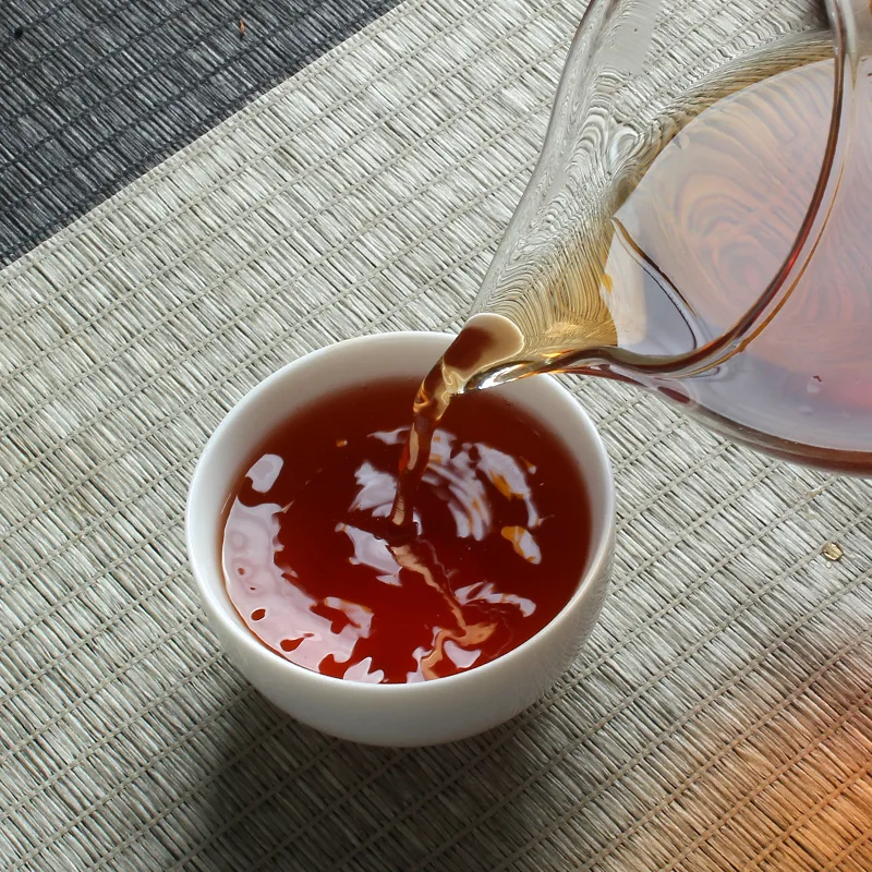 七彩云南  名门普洱  普洱茶 熟茶  2020年/200克/盒 图3