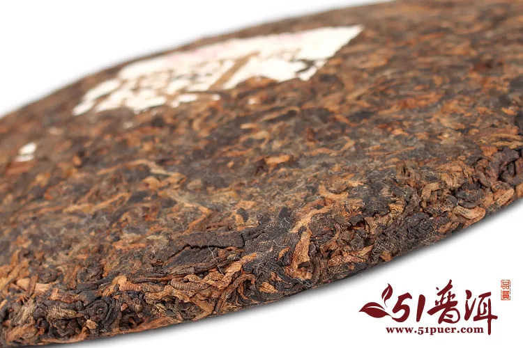 七彩云南 润 普洱茶 熟茶 年份随机/357克/饼 图5