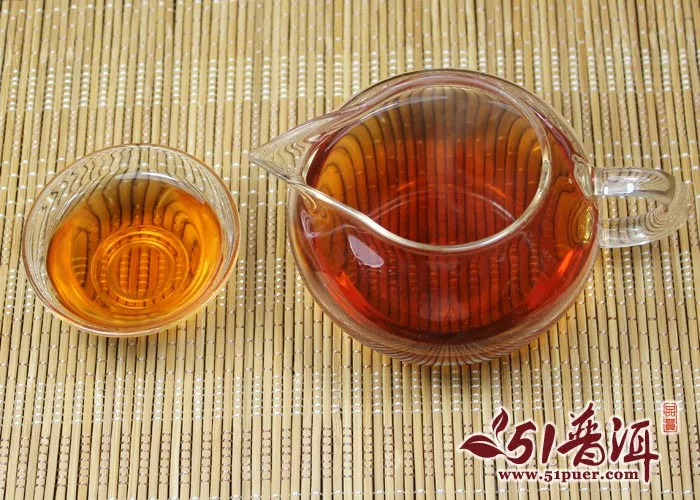 老曼峨 班章王 普洱茶 熟饼 2005年/357克/饼 勐海班章茶厂 陈年老茶 图17