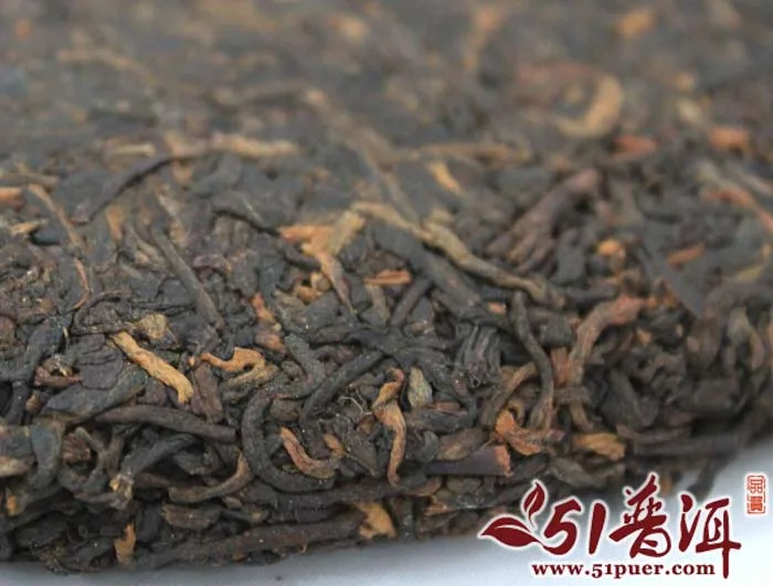 老曼峨 班章王 普洱茶 熟饼 2005年/357克/饼 勐海班章茶厂 陈年老茶 图6