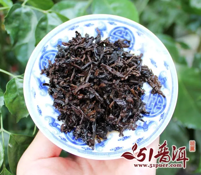 老曼峨 班章王 普洱茶 熟饼 2005年/357克/饼 勐海班章茶厂 陈年老茶 图8