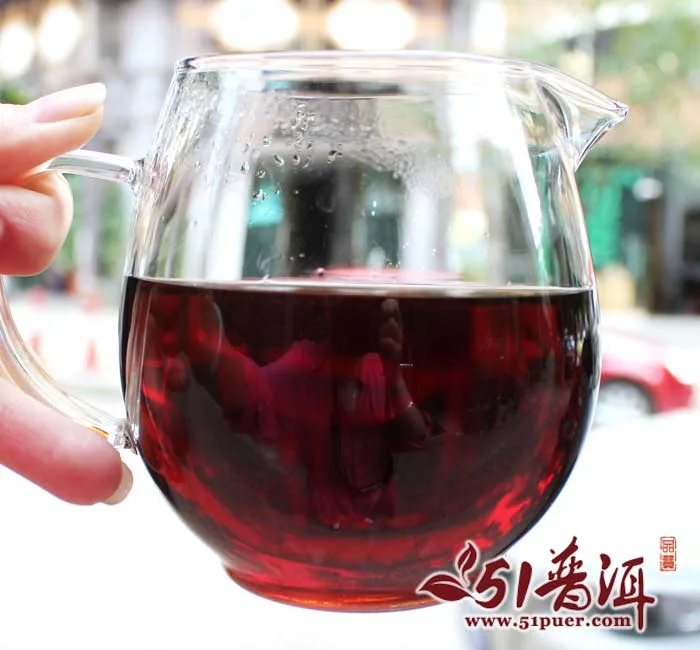 老曼峨 班章王 普洱茶 熟饼 2005年/357克/饼 勐海班章茶厂 陈年老茶 图9