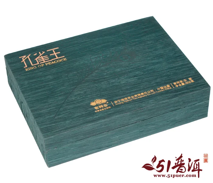 老同志 孔雀王 普洱茶 生茶 2012年/300克/饼 生砖礼盒 老同志古树茶 图2