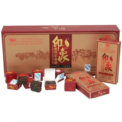 云南春明茶厂 印象普洱小金砖  普洱茶 熟茶 2011年/5克x8小盒x10盒/条  高端精品礼盒普洱茶