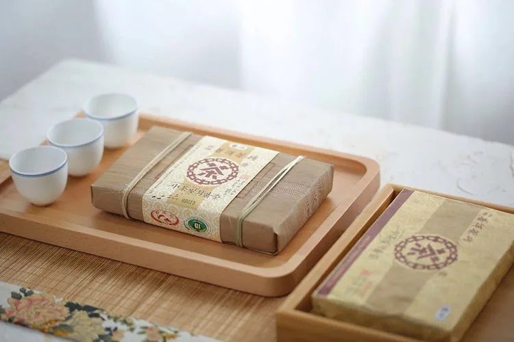 中茶  岁月黄金  普洱茶  熟茶  2018年/500克/砖 图2