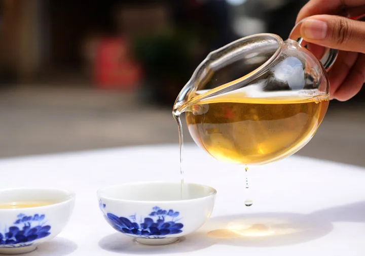 中茶 易武圆茶 普洱茶 生茶 2007年/400克/饼 陈年老茶 图4