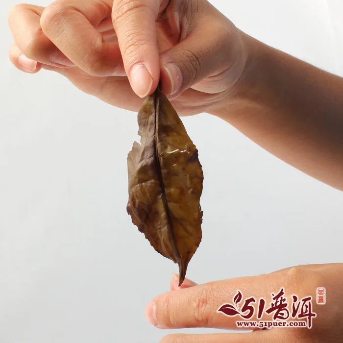 郎河 熊猫老班章 普洱茶 生茶 2013年/357克/饼 古树纯料春茶 图10