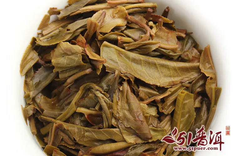 【春节特惠，下单就送一个单饼礼盒】郎河百中堂  宝马腾云 普洱茶 生茶 2013年/357克/饼  马年生肖饼 图12