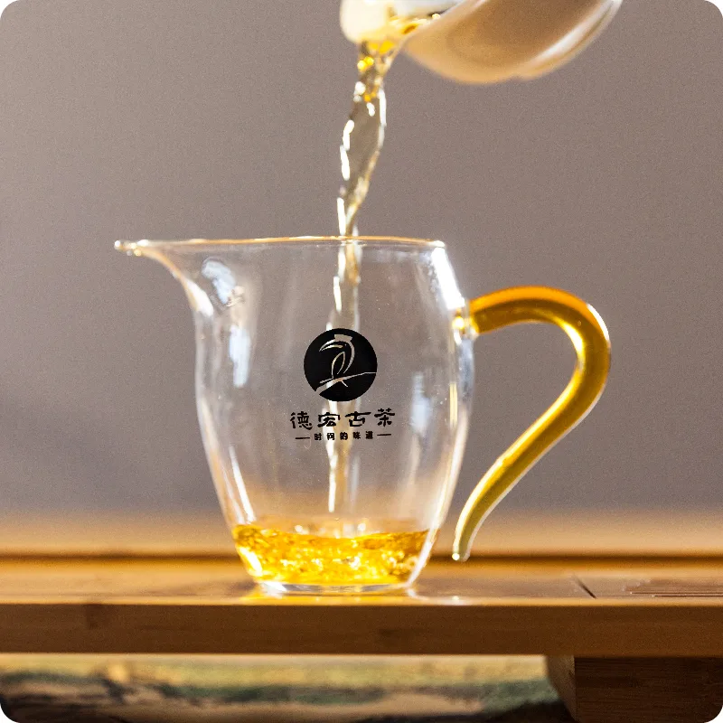 德宏古茶 东方白 普洱茶 古树白茶 2019年/200克/饼 图3