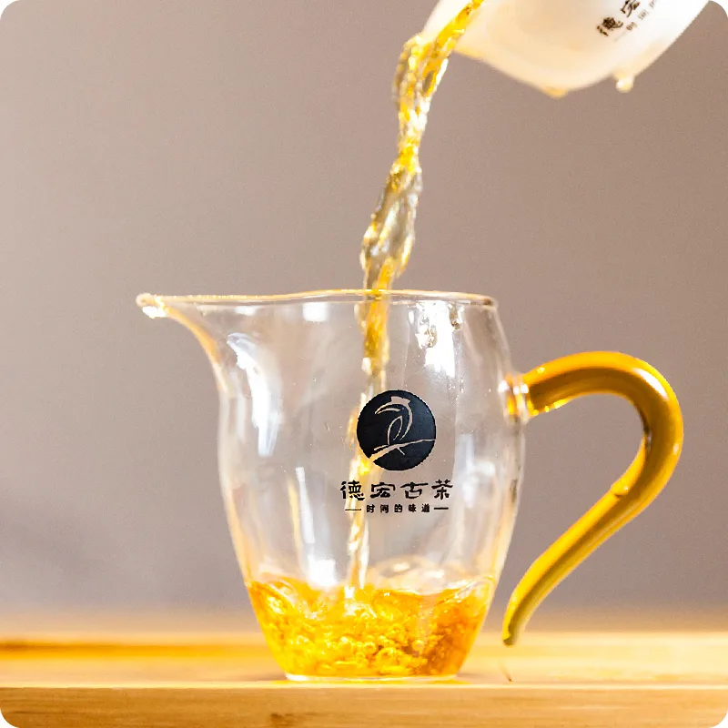 德宏古茶  东方如丹  普洱茶  红茶   2019年/200克/饼 古树晒红 图3