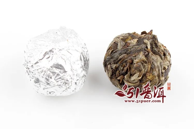 中木 大雪山  普洱茶  生茶  2014年/7克/粒 古树纯料龙珠 图3