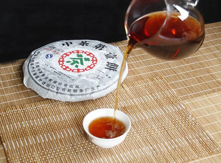 中茶  中茶第壹饼  普洱茶  熟茶 2009年/357克/饼  陈年老茶 图4