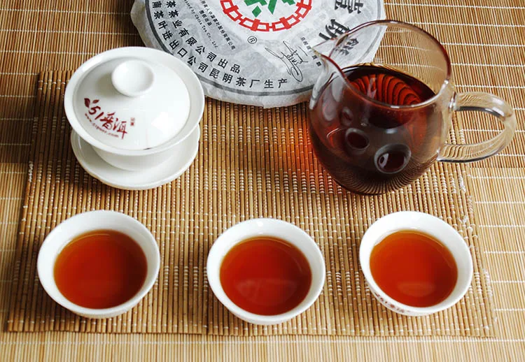中茶  中茶第壹饼  普洱茶  熟茶 2009年/357克/饼  陈年老茶 图6