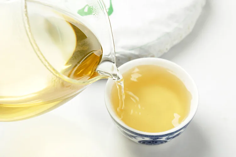 中木 易武正山 普洱茶 生茶 2015年/357克/饼 易武古树茶 图5