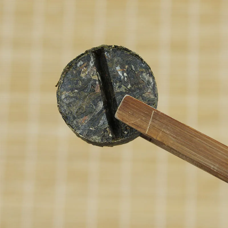 云南普洱茶 银色小饼 小沱茶 原味生茶 200克/份 图2