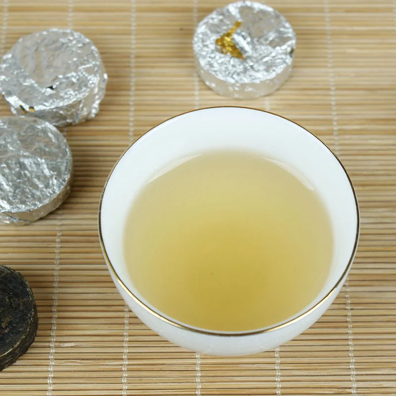 云南普洱茶 银色小饼 小沱茶 原味生茶 200克/份 图3