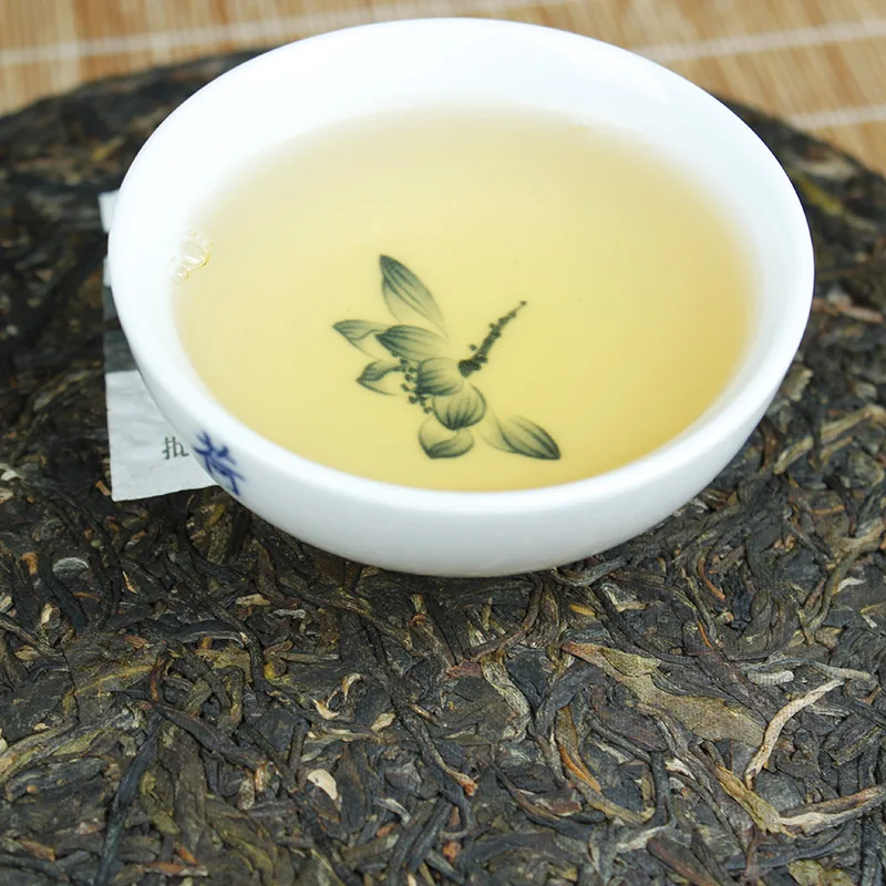 七彩云南 醇韵 普洱茶 生茶 年份随机发/357克/饼 图5