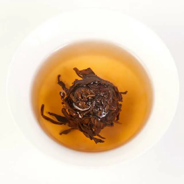 后月  晒红龙珠 普洱茶 滇红茶  20粒装约120克/罐 玻璃罐礼盒装 图4