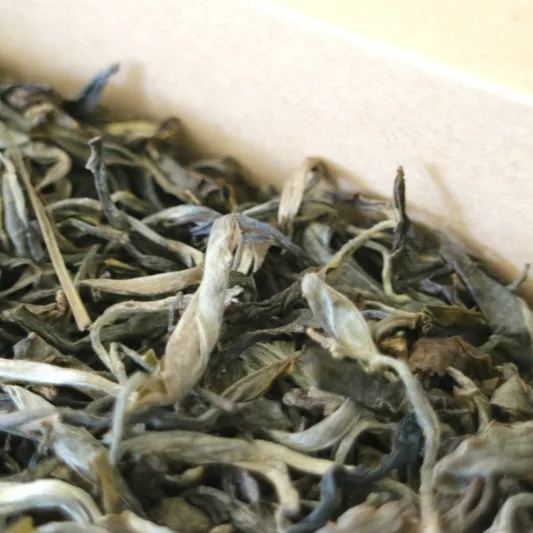 中木  大雪山 普洱茶  生茶   2014年/500克/箱 春茶 精品木质礼盒装 图4