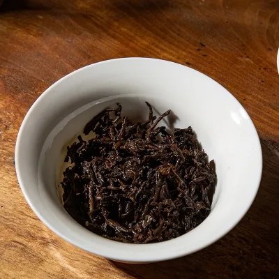 郎河 高山普洱 普洱茶 熟茶 2005年 /357克/饼 陈年老茶 图3