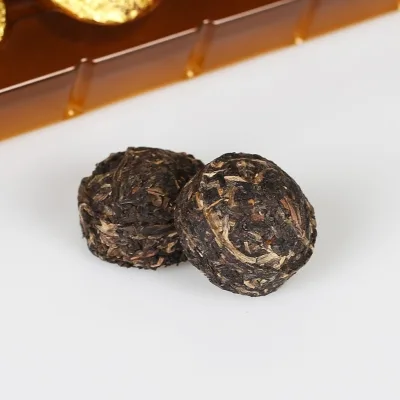 老曼峨   早春小沱茶  普洱茶  生茶  2013年/60克/盒  班章茶厂 图3