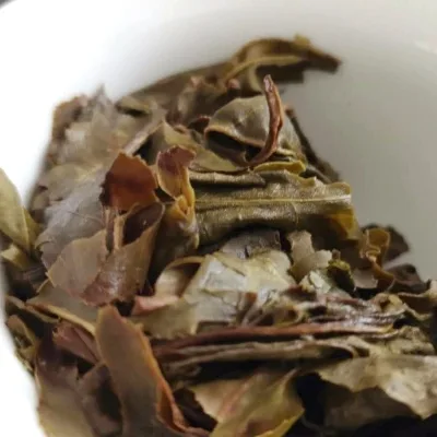 大益 黄金甲 普洱茶 生茶 2018年/357克/饼 1801批 图3
