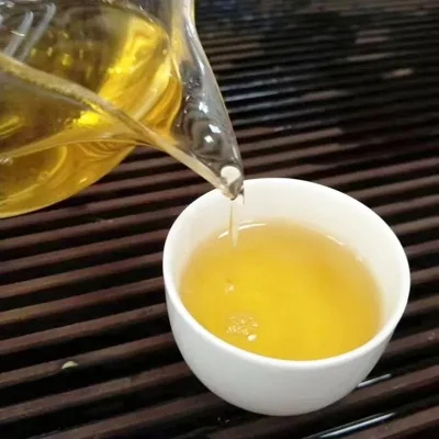 中茶  岁月黄金 普洱茶  生茶 2018年/500克/饼 布朗山 古树黄片 图3
