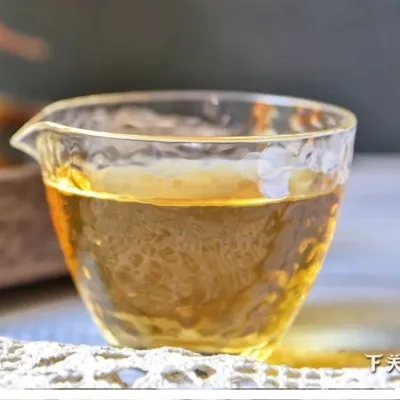 下关 金榜8603 普洱茶 生茶 2019年/357克/饼 图3