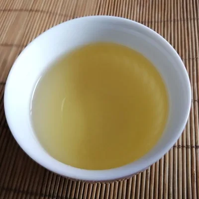 中茶 圆茶大红印 国际版 普洱茶 生茶 2019年/357克/饼 70周年尊享版 图3