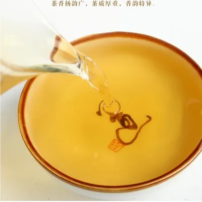 中茶  猪年生肖饼 普洱茶  生茶   2019年/357克/饼   农历己亥 图4