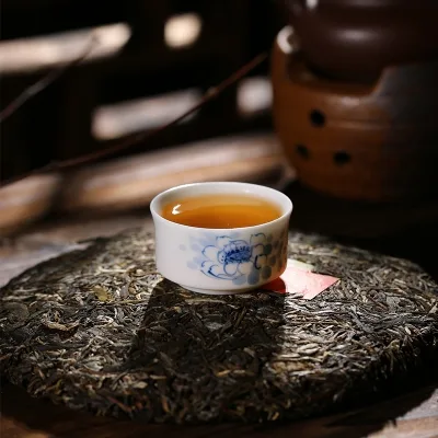 中茶 传世印级 普洱茶 生茶饼 2018年/357克 八八青饼国内版经典88 图3