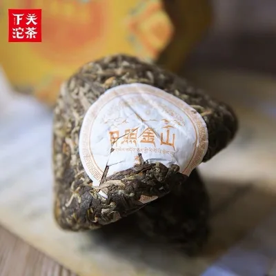 下关 日照金山 普洱茶 生茶 2019年/280克/沱 礼品茶 布朗茶区 图3
