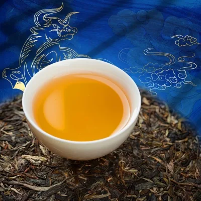 七彩云南 犇牛踏金 普洱茶 生茶 2020年/357克/饼 吉岁丑牛. 图3