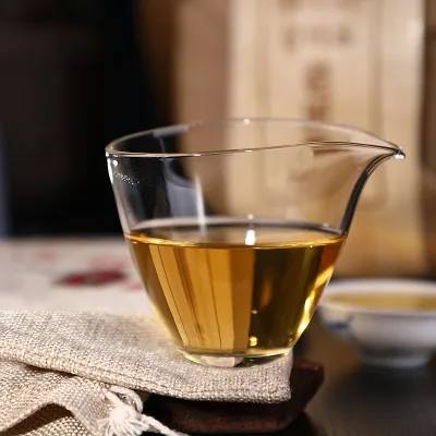 老同志  老班章  普洱茶  生茶  2020年/500克/饼  名山系列 图3
