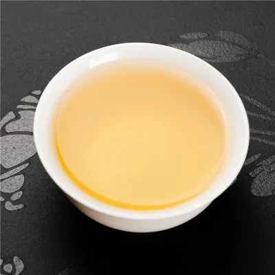 中木 老曼峨头春龙珠 普洱茶 生茶 2020年/200克/份 图3