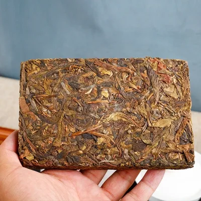 中木 冰岛黄片 普洱茶 生茶 2020年/250克/砖 5年陈料 图2
