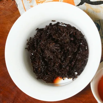 2008年 宫廷贡饼 熟茶 357克/饼 陈年老茶 图4