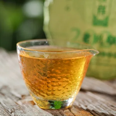 七彩云南 老班章正山古树 普洱茶 生茶 2021年/357克/饼 春茶 图3