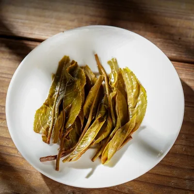 七彩云南  老乌山  普洱茶  生茶  2021年/357克/饼   古树春茶 图4