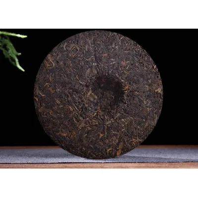 中茶  易武圆茶  普洱茶  生茶  2007年/380克/饼  陈年老茶 图3