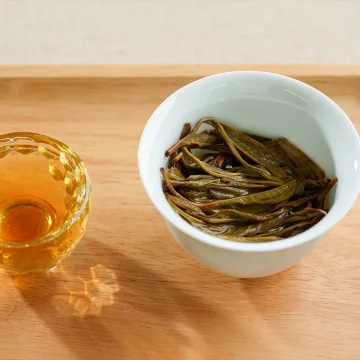 七彩云南庆沣祥 七彩茶王普洱茶 生茶  2022年 36克/盒 图4