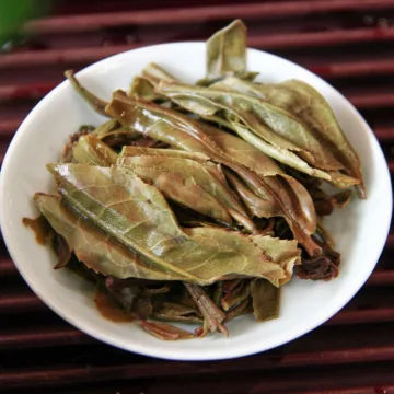 中茶同昌青饼  普洱茶 生茶  2022年  357克 图3