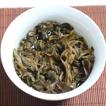 翠羽丹霞轩 勐海班章老树茶 普洱茶  生茶 2006年 357克/饼 图4