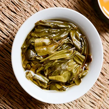 中茶 玉兔仙生 兔年生肖纪念饼 普洱茶 生茶 2022年 357克/饼 图4