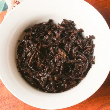 傣园普香 瑞兔呈祥 兔年生肖纪念饼 普洱茶 熟茶 2023年 400克/饼 图4