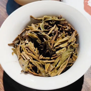中木 大展鸿兔 兔年生肖茶 普洱茶 生茶 2023年  357克/饼 图4