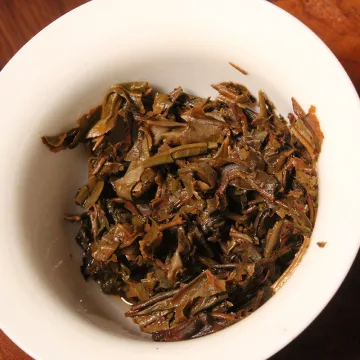 龙园号 勐海古茶砖 普洱茶 生茶 2007年 250克/砖 图4