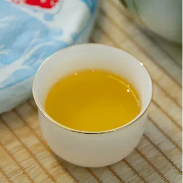 中茶老树普洱蓝印普洱茶 生茶 2023年 357克/饼 图4