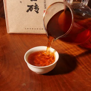 中木 勐海古砖 茶砖  普洱茶  熟茶  2023年 1000克/砖 图3